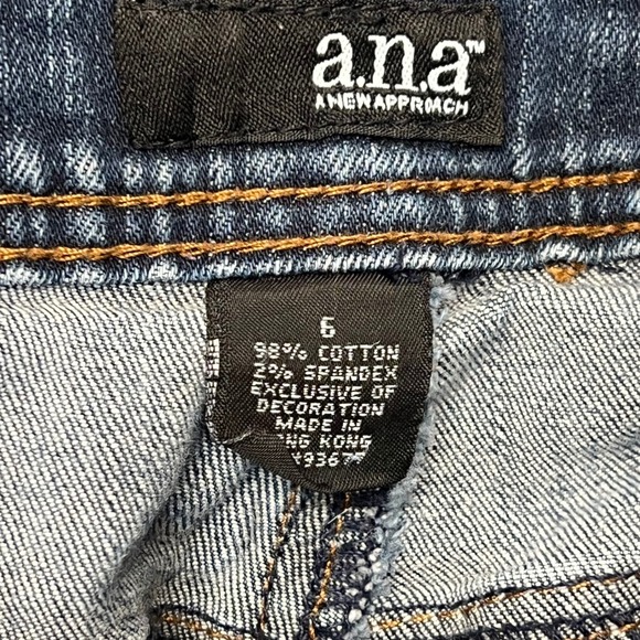 A NEW APPROACH ANA Women's Blue Denim Jeans Bootcut Size 6 Embroidered Pockets - Picture 6 of 9